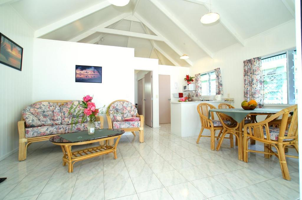 Sunhaven Beach Bungalows (Adults Only) Раротонга Екстериор снимка