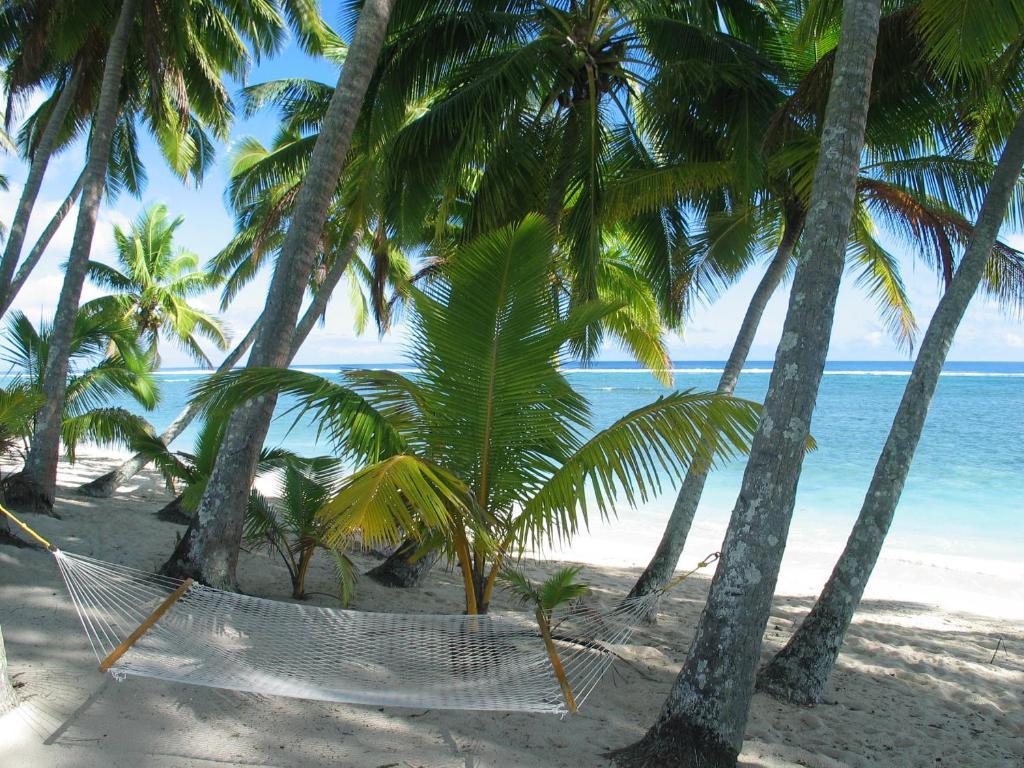 Sunhaven Beach Bungalows (Adults Only) Раротонга Екстериор снимка